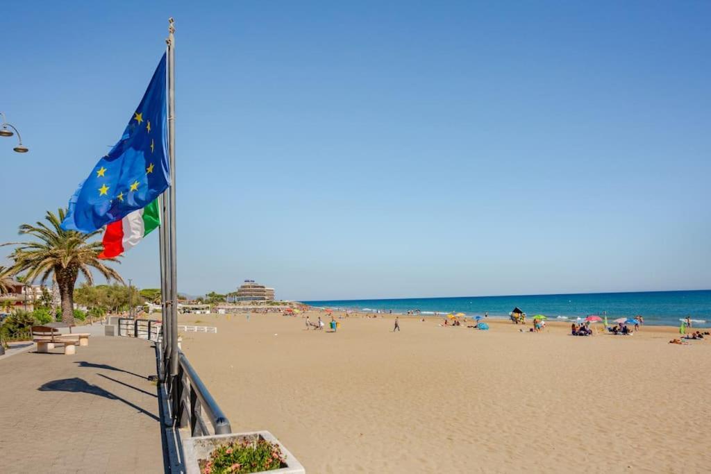 Casa Al Mare - Lido Apartment Terracina Exterior photo